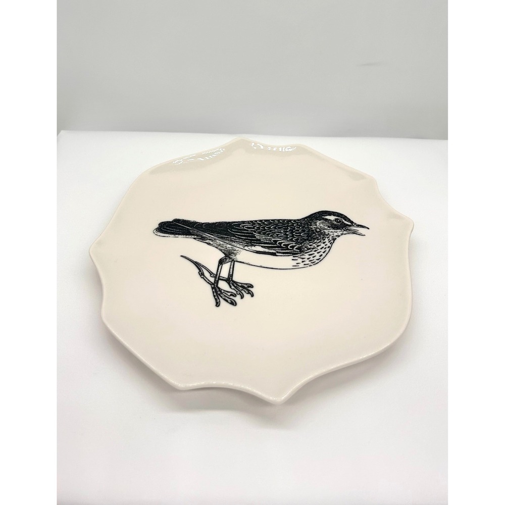Creative Co-Op Bird Stoneware Plate Nr 5 Scalloped Edge Cream Black DA2808